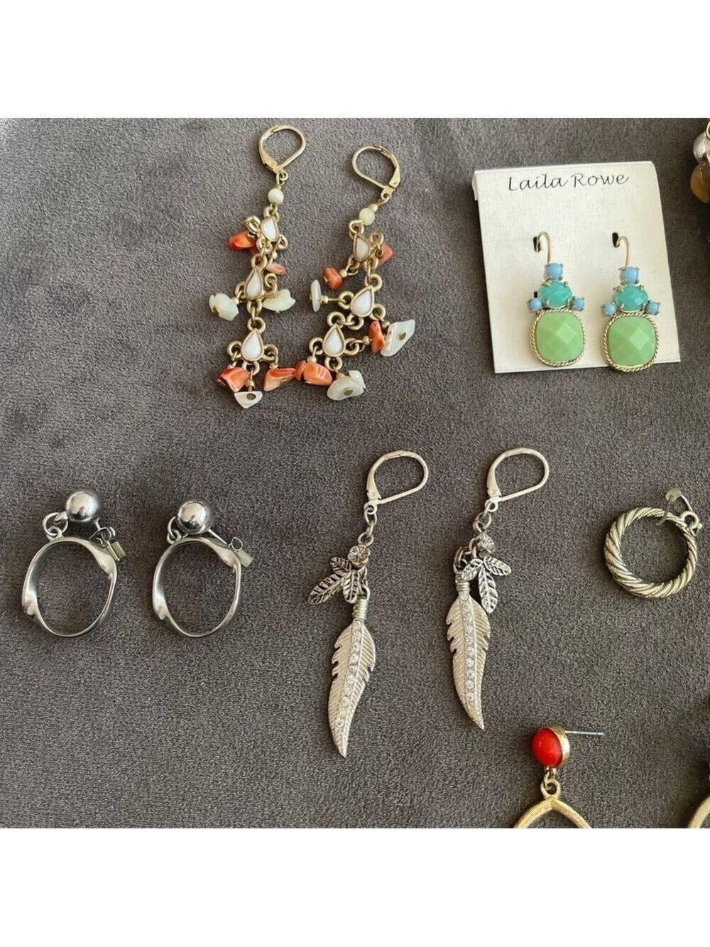 Costume jewelry bundle earrings and bracelets - Picture 2 of 5